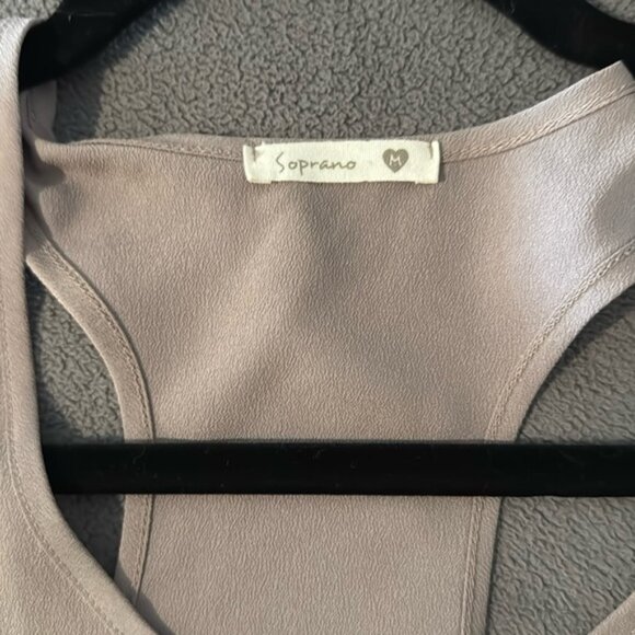 Soprano Elegant Racerback Tan Tank Top. Size M - Picture 3 of 3